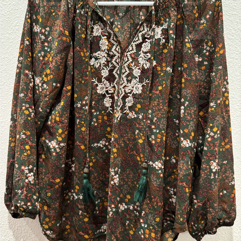 Excellent Condition Floral Embroidered Blouse - Green
